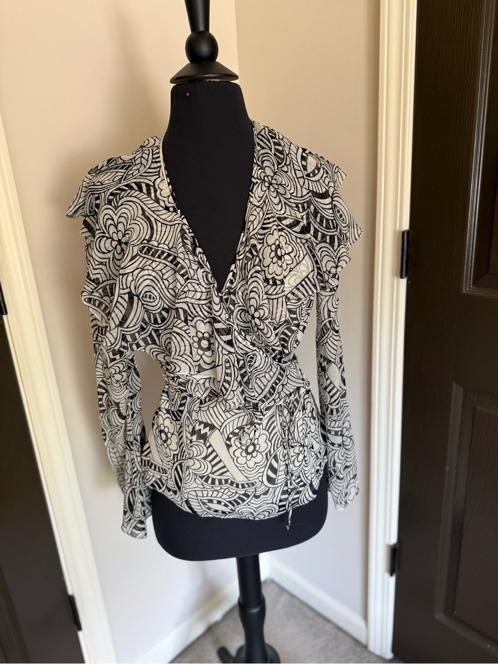 Teri Jon Black & White Floral Wrap silk Blouse